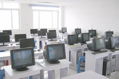 我用心教学，你开心学车！细说姜堰的良心驾校（一） 先进计算机设备的优势